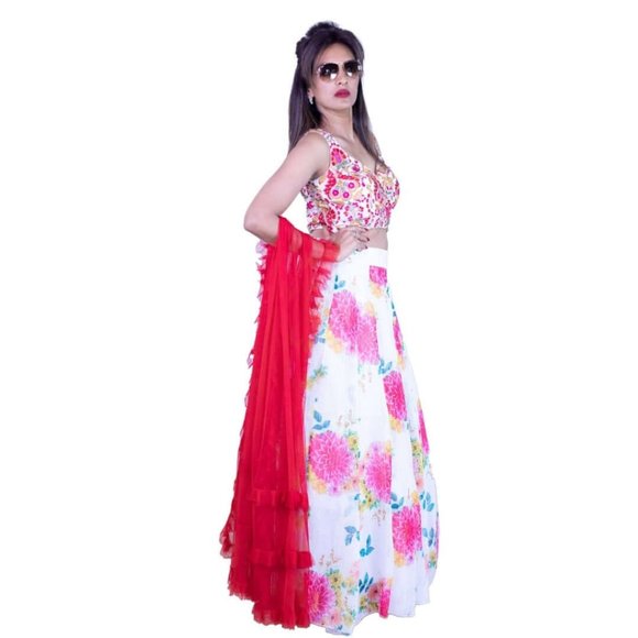 Floral printed lehenga - White and Red - Picture 3 of 4